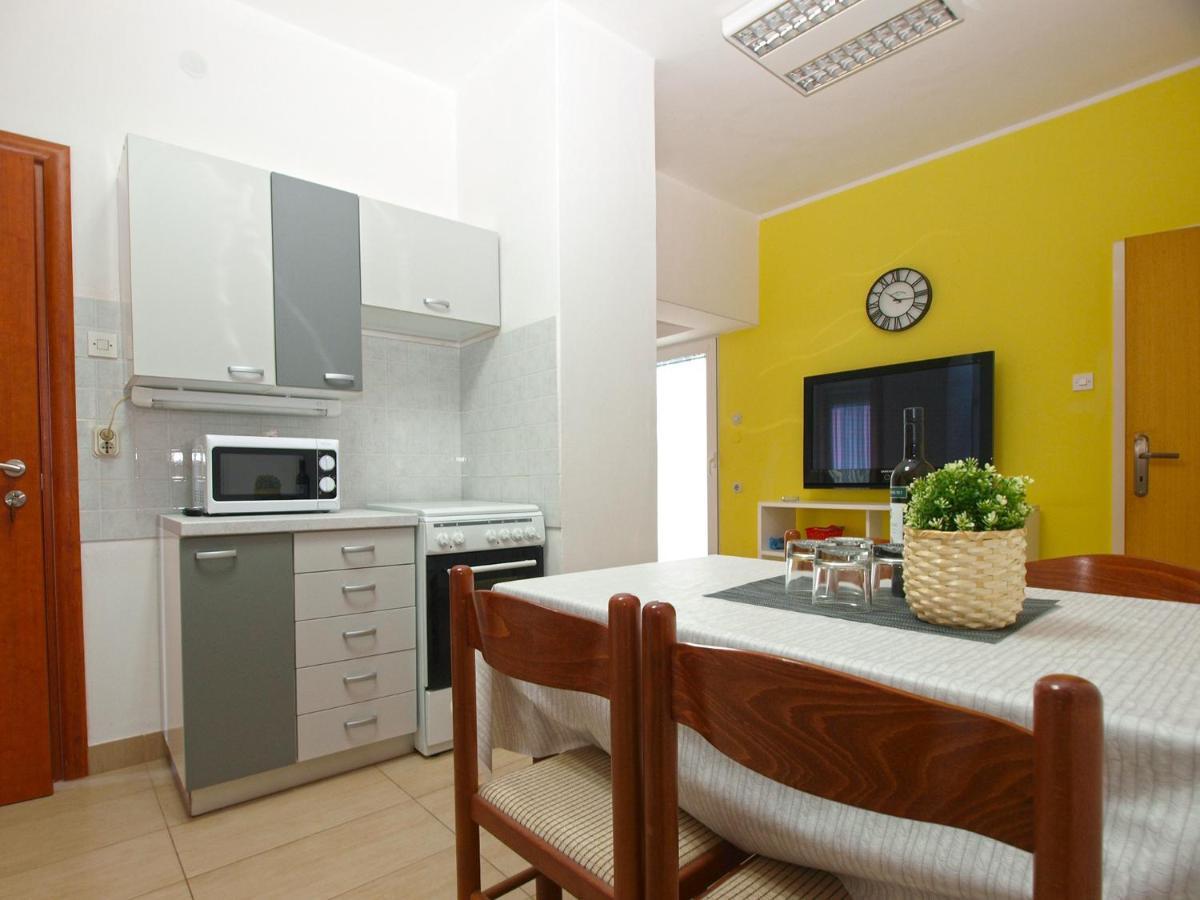 Apartments Biskupije 810 梅杜林 外观 照片