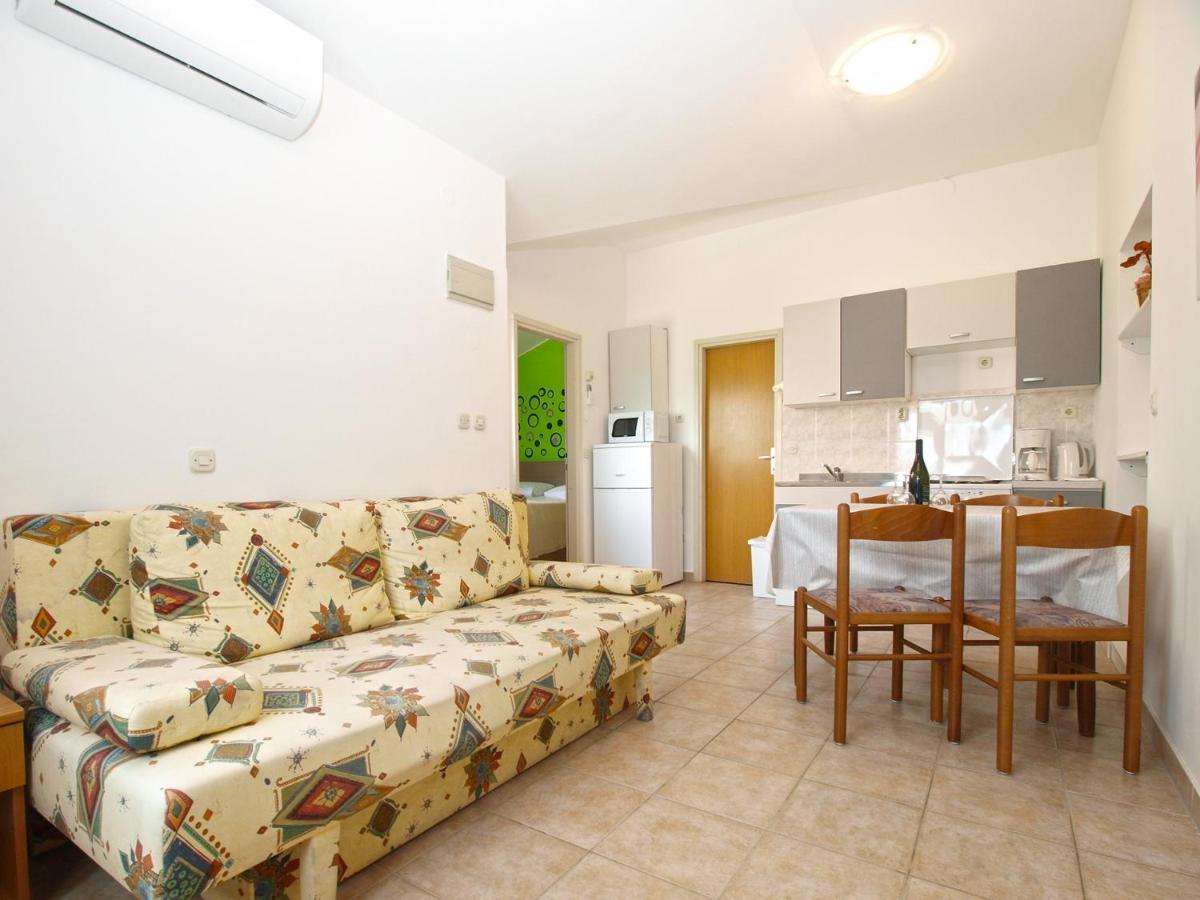 Apartments Biskupije 810 梅杜林 外观 照片