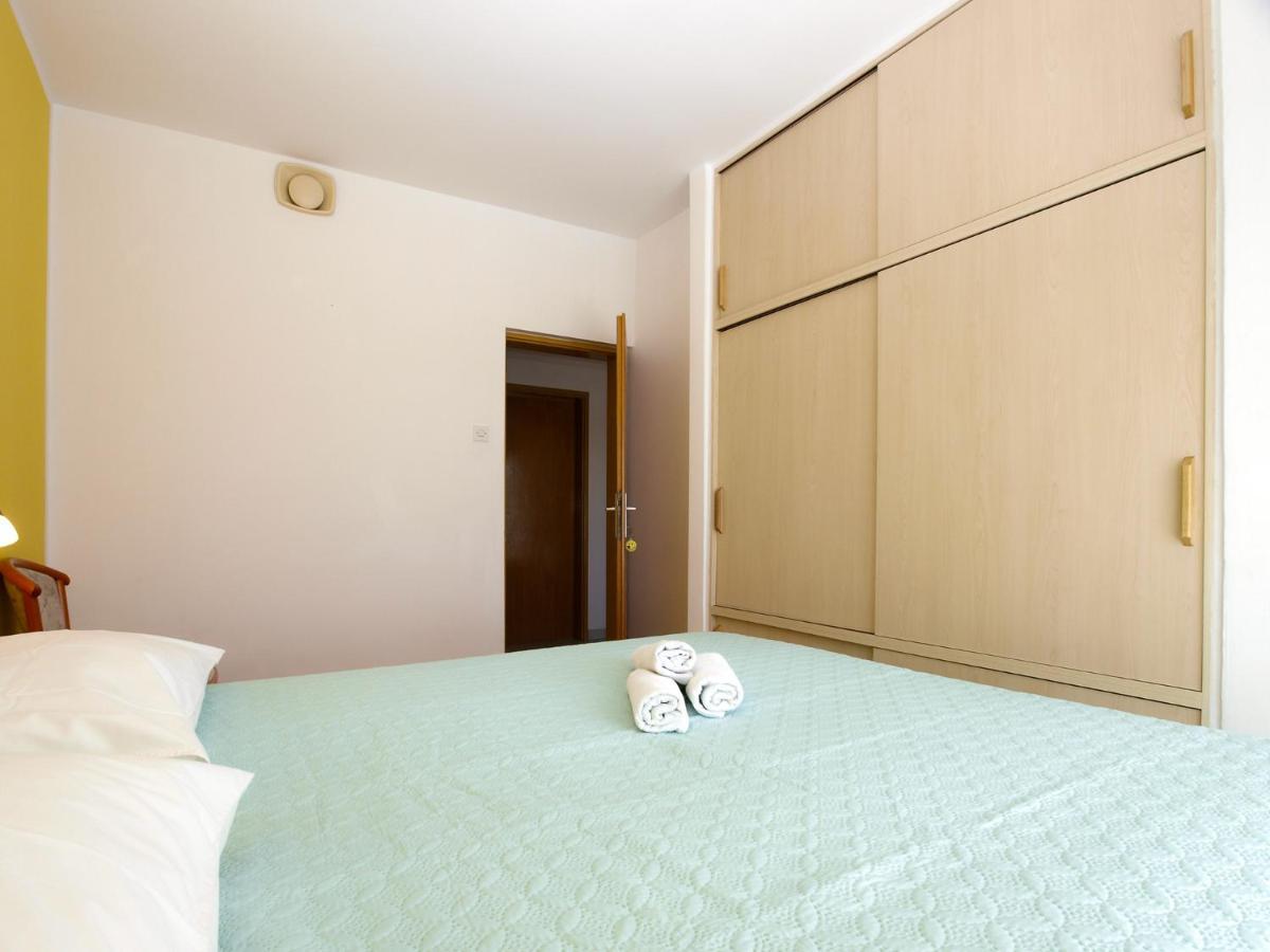 Apartments Biskupije 810 梅杜林 外观 照片