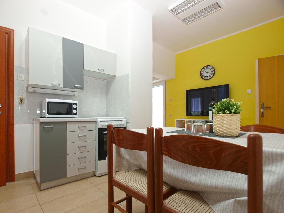Apartments Biskupije 810 梅杜林 外观 照片