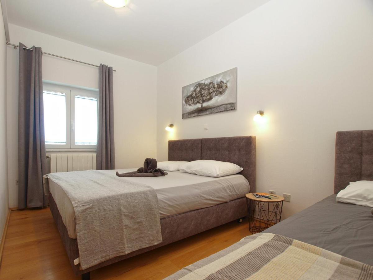Apartments Biskupije 810 梅杜林 外观 照片