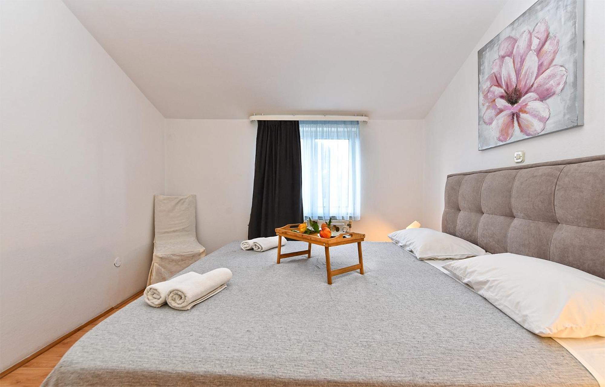 Apartments Biskupije 810 梅杜林 外观 照片