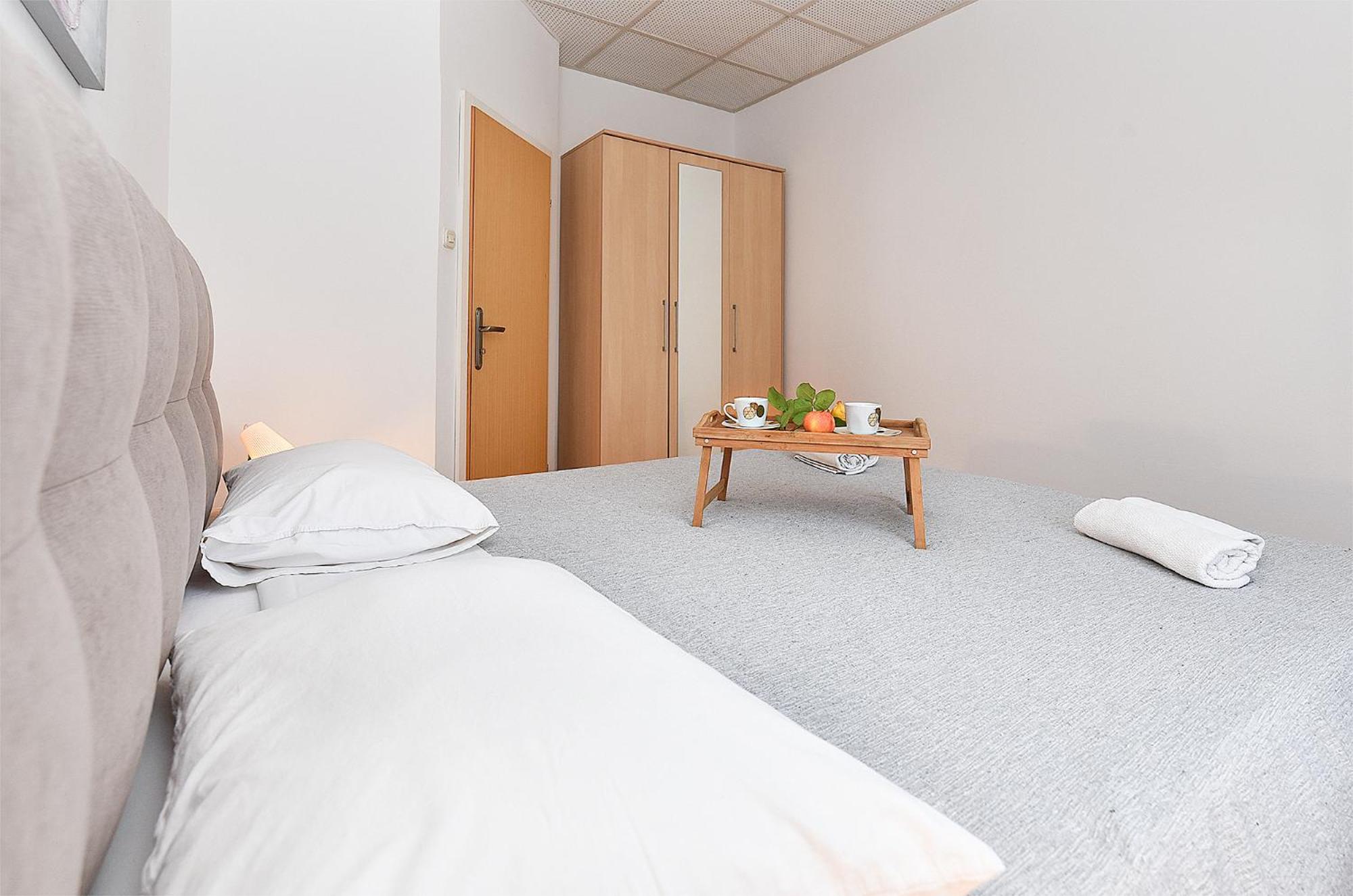 Apartments Biskupije 810 梅杜林 外观 照片