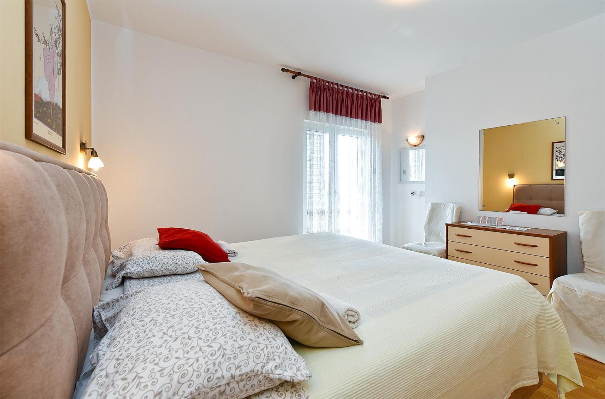 Apartments Biskupije 810 梅杜林 外观 照片
