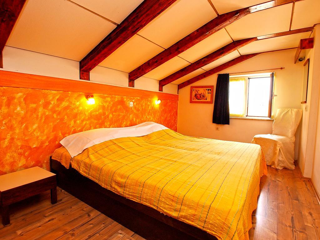 Apartments Biskupije 810 梅杜林 外观 照片