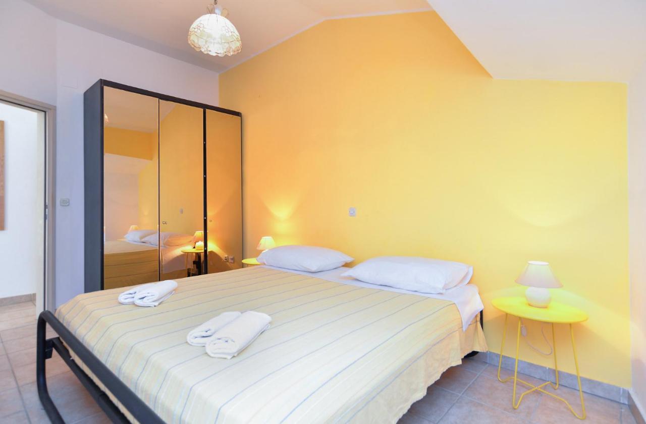 Apartments Biskupije 810 梅杜林 外观 照片